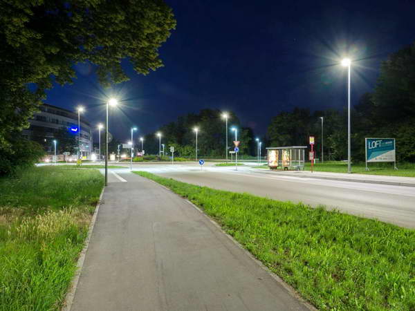 Stalpi metalici pentru iluminat public Stalpi metalici pentru iluminat public